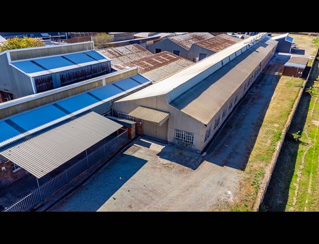 1,000M² WORKSHOP TO LET IN NOLDICK